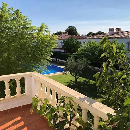 Doree 208 Villa