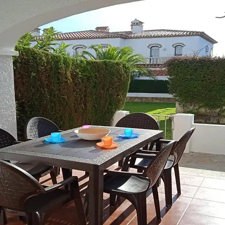 Villa Doree 208 *